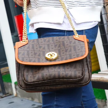 2020 leather handbags new lock small bag chain fashion wild simple small square bag shoulder bag diagonal bag
2020 leather handbags new lock small bag chain fashion wild simple small square bag shoulder bag diagonal bag