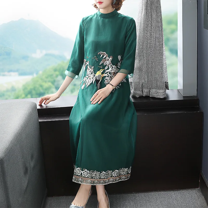 2020 spring women Traditional embroidery Improved cheongsam loose temperament Chinese style long Restoring ancient ways dress
2020 spring women Traditional embroidery Improved cheongsam loose temperament Chinese style long Restoring ancient ways dress