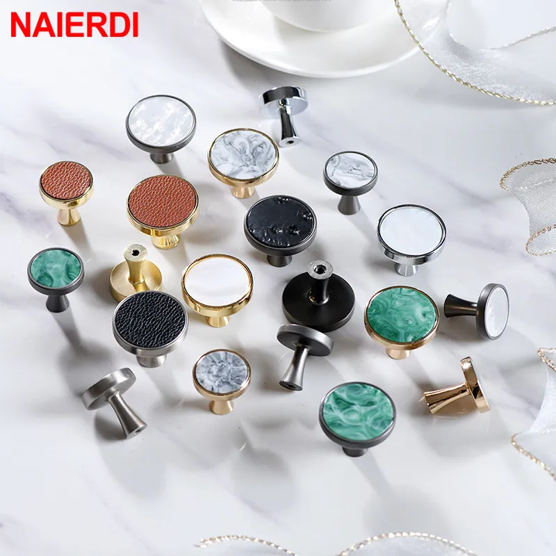 NAIERDI Nordic Zinc Alloy Wall Hooks Cabinet Knobs Handles Hanging Hooks for Hanging Hat Bag Coat Kitchen Handle Dresser Pulls
NAIERDI Nordic Zinc Alloy Wall Hooks Cabinet Knobs Handles Hanging Hooks for Hanging Hat Bag Coat Kitchen Handle Dresser Pulls