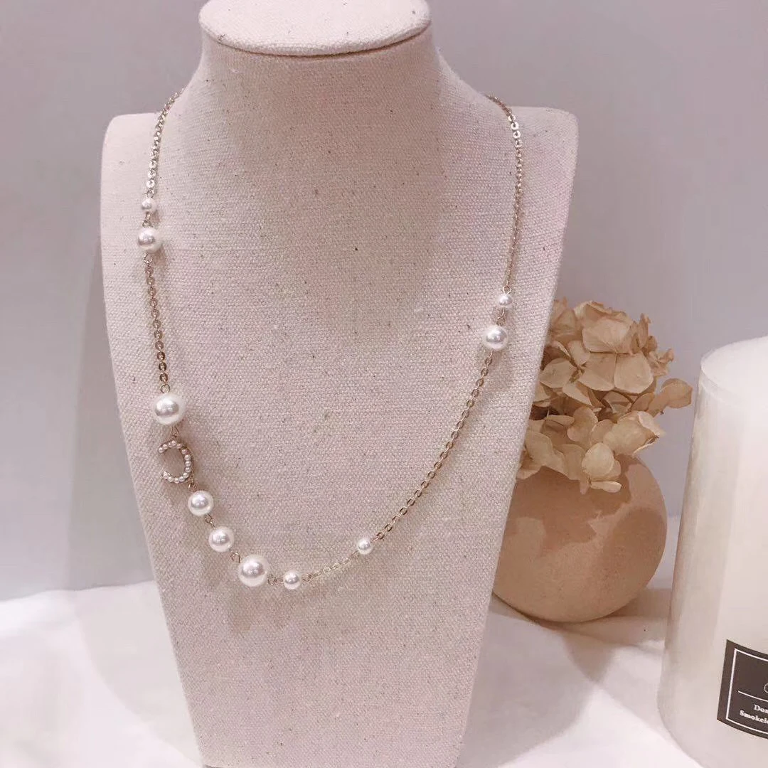 Letter C Pendant Necklace for Women Fashion Simple Pearl Charms Necklaces Jewelry Bijoux Wedding Party Daily Accessories Gifts
Letter C Pendant Necklace for Women Fashion Simple Pearl Charms Necklaces Jewelry Bijoux Wedding Party Daily Accessories Gifts