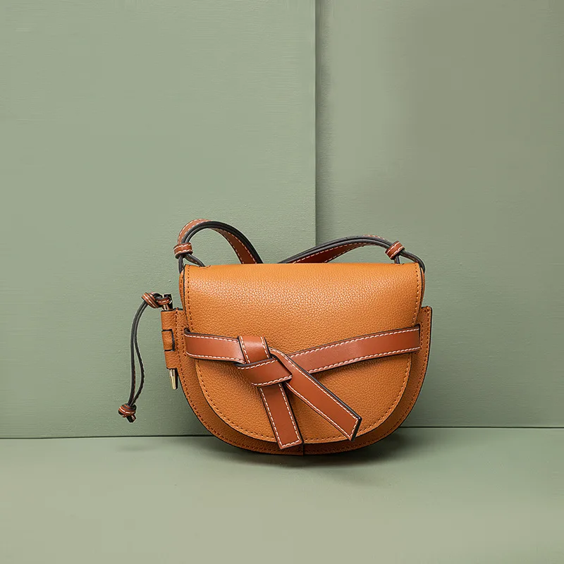 Bags Women's Messenger Bags 2020 New Premium Sense Bags Textured Bow Saddle Bags Fashion Shoulder Bags
Bags Women's Messenger Bags 2020 New Premium Sense Bags Textured Bow Saddle Bags Fashion Shoulder Bags