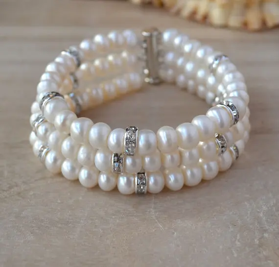 

New Arrival Favorite Real Pearl Bracelet 3Row 7mm White Rhinestone Genuine Freshwater Pearls Fine Jewelry Charming Lady Gift