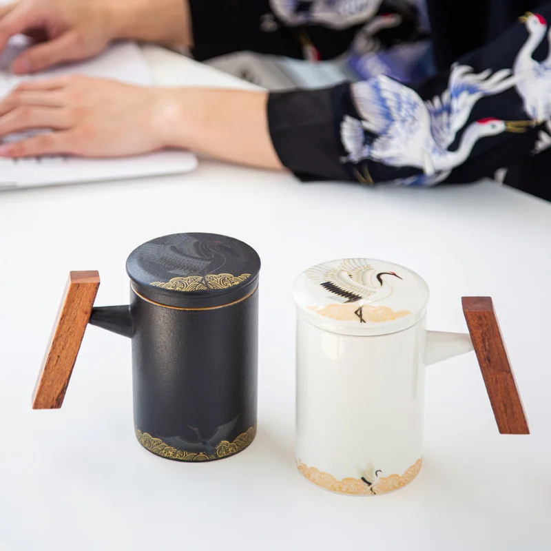 Creative High Temperature Mug Wooden Handle with Lid with filter 400ml Cup Coffee Ceramic Cup Flying crane Cup Office Drink Gift
Creative High Temperature Mug Wooden Handle with Lid with filter 400ml Cup Coffee Ceramic Cup Flying crane Cup Office Drink Gift