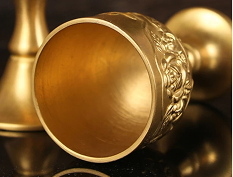 Brass Mini Wine Glass Relief Vodka Goblet 100ml 50ml Spirits Cup Gold Ancient Tumbler Portable Personalized Wedding Decoration Brass Mini Wine Glass Relief Vodka Goblet 100ml 50ml Spirits Cup Gold Ancient Tumbler Portable Personalized Wedding Decoration