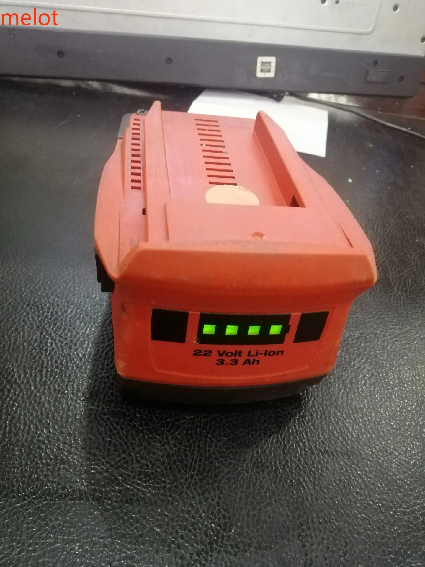 HILTI original Hilti 21.6V 22 3.3A lithium battery (used products) With a large number of inventory, quality products!
HILTI original Hilti 21.6V 22 3.3A lithium battery (used products) With a large number of inventory, quality products!