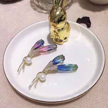 Multi-color Crystal Tulip Flower Brooches for Women Rhinestone Brooch Pin Fashion Jewelry Coat Dress Corsage Flower Style
Multi-color Crystal Tulip Flower Brooches for Women Rhinestone Brooch Pin Fashion Jewelry Coat Dress Corsage Flower Style