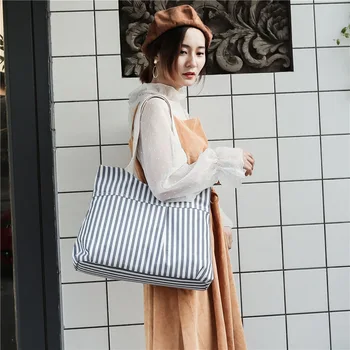 Autumn New Style WOMEN'S Bag Fashion Stripes Canvas Bag Simple Large Capacity One-Shoulder Handbag
Autumn New Style WOMEN'S Bag Fashion Stripes Canvas Bag Simple Large Capacity One-Shoulder Handbag
