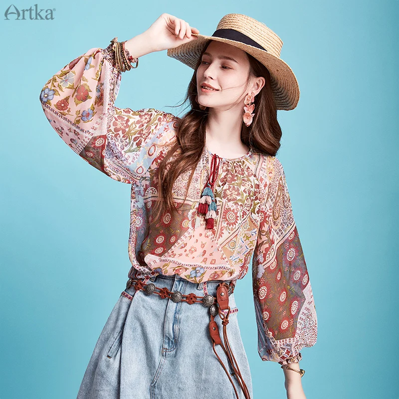 ARTKA 2020 Spring Summer New Women's Blouse Vintage Indie Folk Print Blouse Lantern Sleeve V-Neck Tassel Chiffon Shirt SA20302C
ARTKA 2020 Spring Summer New Women's Blouse Vintage Indie Folk Print Blouse Lantern Sleeve V-Neck Tassel Chiffon Shirt SA20302C
