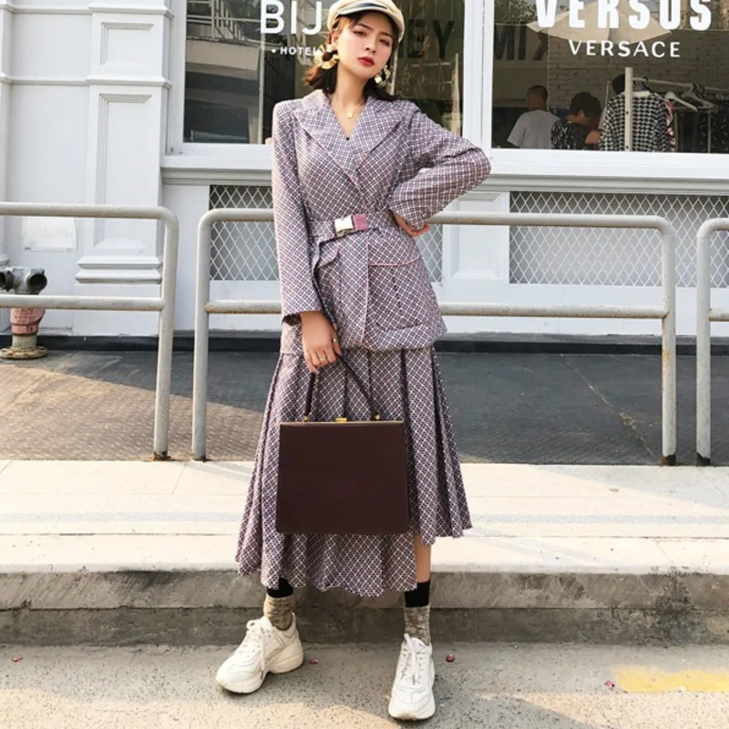 LANMREM 2020 Spring Turn-down Collar Full Sleeves High Waist Plaided No Buttons Jacket And Asymmetrical Skirt WH72114L
LANMREM 2020 Spring Turn-down Collar Full Sleeves High Waist Plaided No Buttons Jacket And Asymmetrical Skirt WH72114L