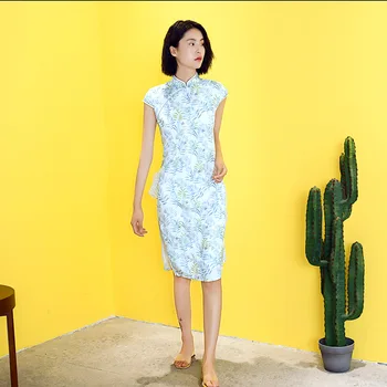 Elegant chinese dresses print womens cheongsam sexy high split qipao knee length ladies qipao plus size XXXL 
Elegant chinese dresses print womens cheongsam sexy high split qipao knee length ladies qipao plus size XXXL