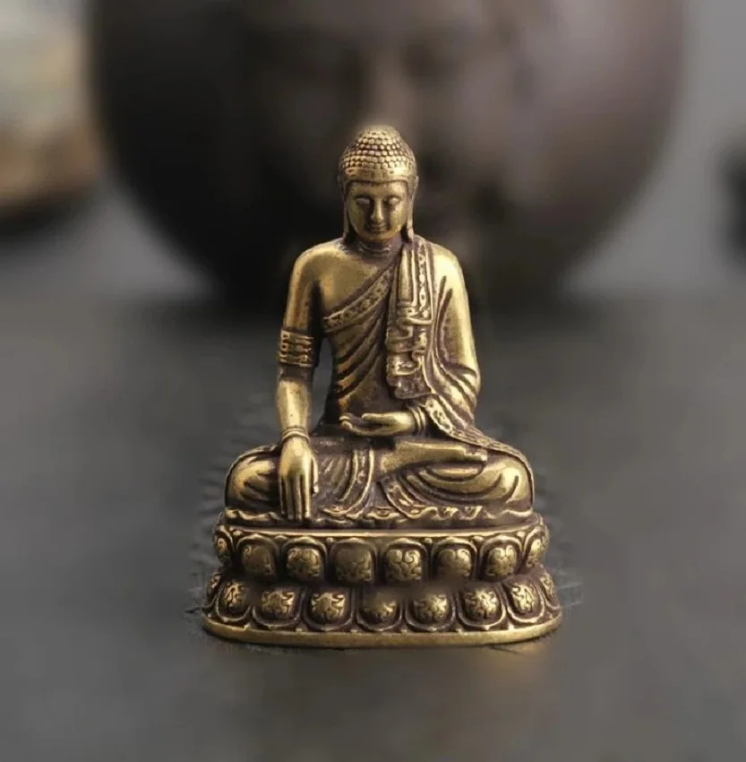 Collection Chinese Brass Carved Inch Buddha Statue Buddha Sakyamuni Lotus Exquisite Small Buddha Metal Crafts
Collection Chinese Brass Carved Inch Buddha Statue Buddha Sakyamuni Lotus Exquisite Small Buddha Metal Crafts
