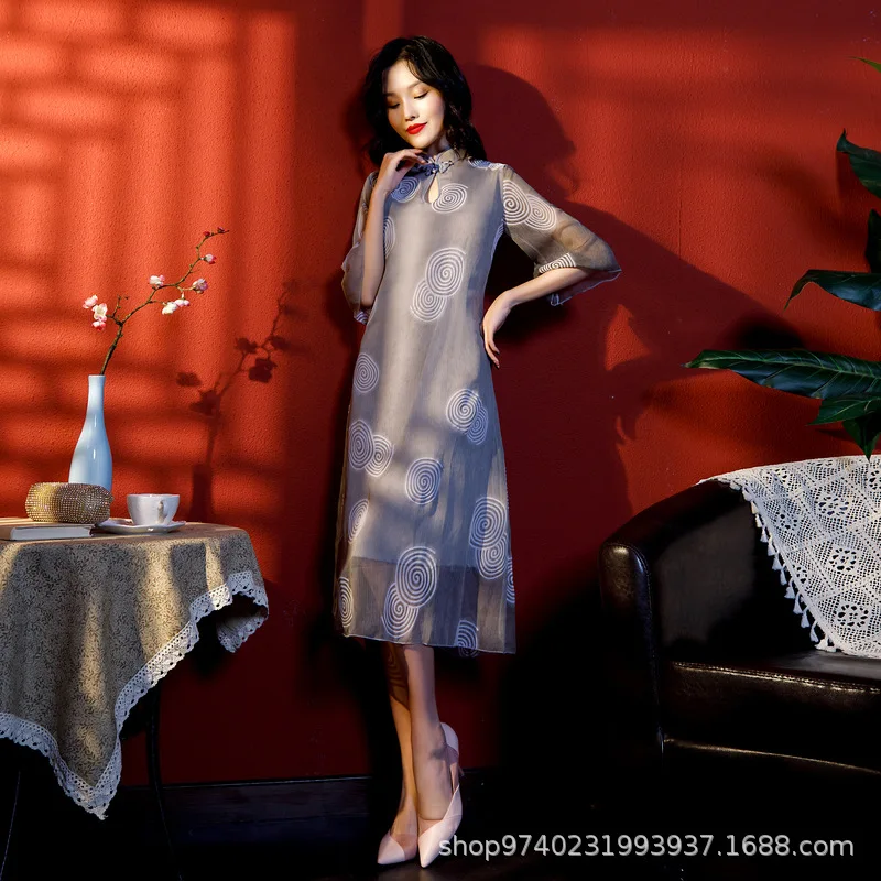 Spring Clothes Cheongsam The New Daily Mid-length Double Layer Chiffon Drip Collar Sleeve Dress
Spring Clothes Cheongsam The New Daily Mid-length Double Layer Chiffon Drip Collar Sleeve Dress