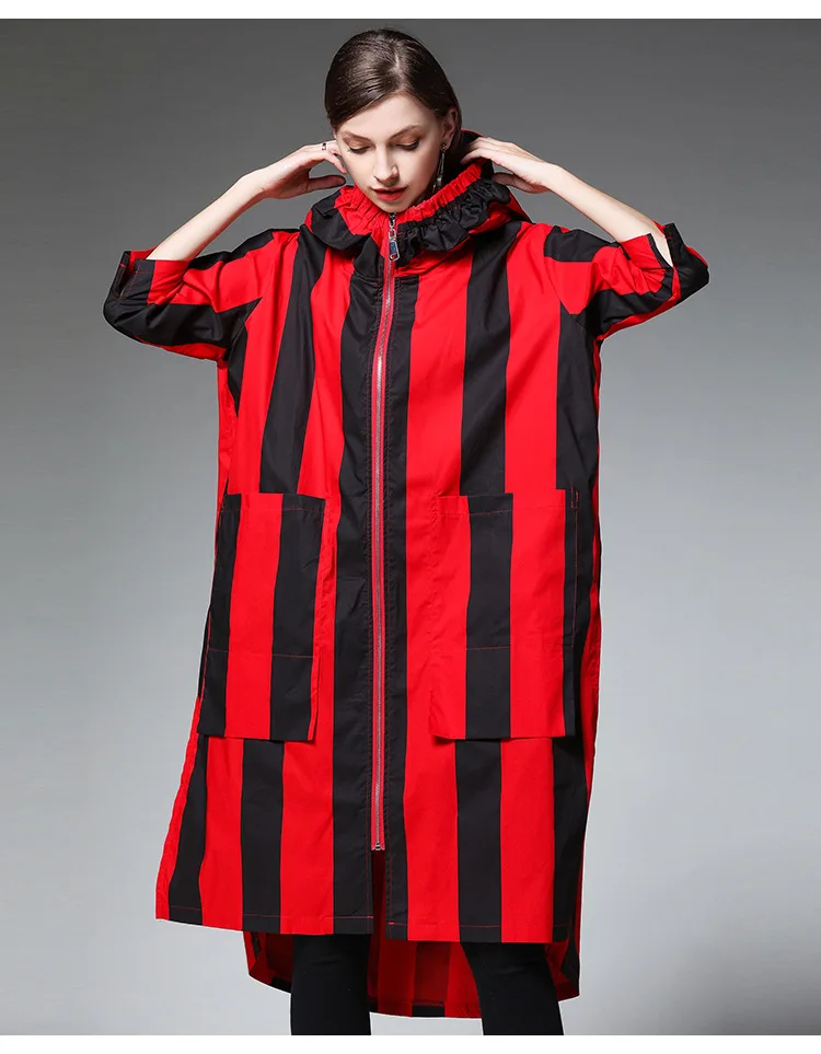 2019 female new autumn plus size outerwear cotton striped printing zipper with hooded berif all-match loose trench
2019 female new autumn plus size outerwear cotton striped printing zipper with hooded berif all-match loose trench