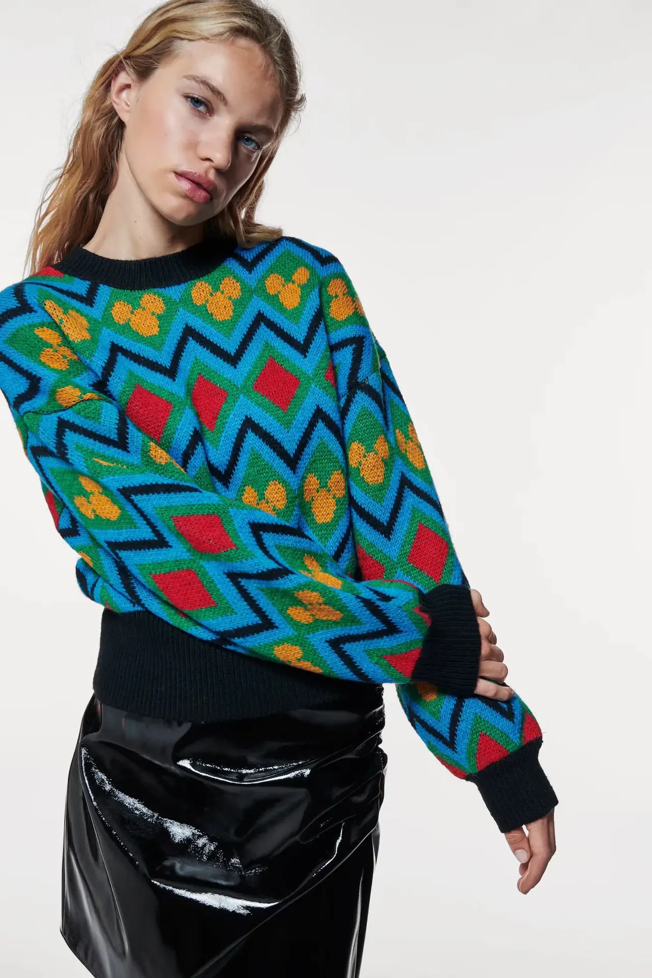Europe and the United States 2021 autumn striped sweater new fashion Retro knitted women's sweaters high quality streetwear
Europe and the United States 2021 autumn striped sweater new fashion Retro knitted women's sweaters high quality streetwear