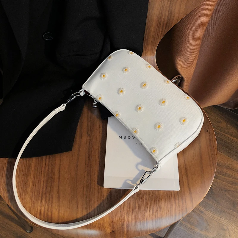 Small Armpit Bag PU Leather Crossbody Bags for Women 2020 Summer Small Daisies Design Shoulder Handbags Cross Body Bag
Small Armpit Bag PU Leather Crossbody Bags for Women 2020 Summer Small Daisies Design Shoulder Handbags Cross Body Bag