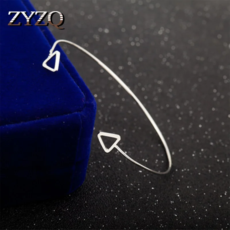 ZYZQ Classic Trendy New Stylish Geometric Bangle For Women With Personality Hollow Out Pattern Design Fashion Daily Bangle
ZYZQ Classic Trendy New Stylish Geometric Bangle For Women With Personality Hollow Out Pattern Design Fashion Daily Bangle