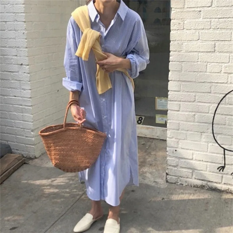 Striped Loose Dress for Women Casual Split Button Rurn-down Collar Long Sleeve Shirt Dresses for Autumn 2020 New Fashion
Striped Loose Dress for Women Casual Split Button Rurn-down Collar Long Sleeve Shirt Dresses for Autumn 2020 New Fashion