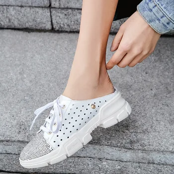 Genuine Leather round-Toe Thick Bottomed Sandals Mixed Colors Double Purpose Closed-toe Cool Rivet Casual Sandals 
Genuine Leather round-Toe Thick Bottomed Sandals Mixed Colors Double Purpose Closed-toe Cool Rivet Casual Sandals