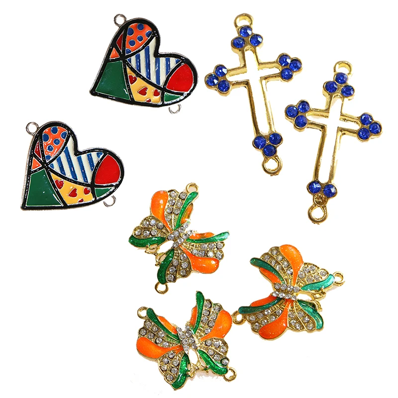 Cartoon Hardware rhinestone heart shape, cross, butterfly icon Embroidered Applique Patches For DIY Iron on Badges on a backpack
Cartoon Hardware rhinestone heart shape, cross, butterfly icon Embroidered Applique Patches For DIY Iron on Badges on a backpack