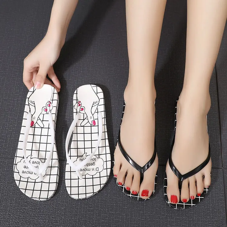 One-Piece Flip-flops Women's Plaid Finger Heart Flat Anti-slip Outer Wear Flip-flop Sandals Beach Slipper Bathroom Slippers
One-Piece Flip-flops Women's Plaid Finger Heart Flat Anti-slip Outer Wear Flip-flop Sandals Beach Slipper Bathroom Slippers