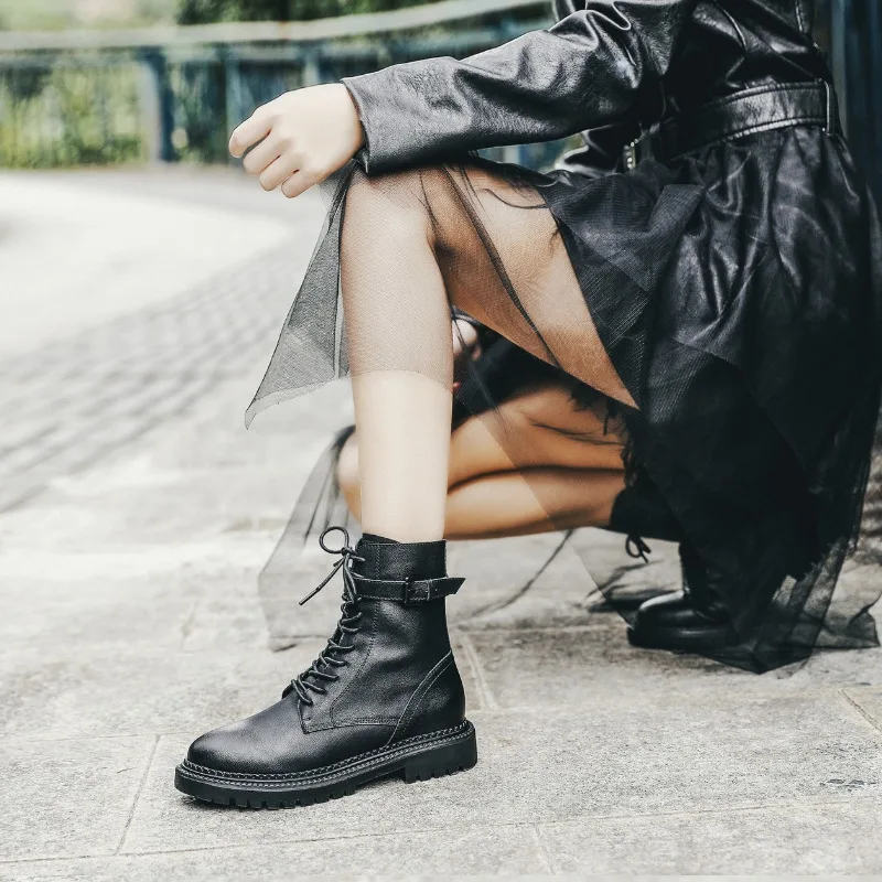 Martin Boots Women's 2019 New Style Versatile Thick Bottomed Genuine Leather plus Velvet Short Boots British Style Black And Whi
Martin Boots Women's 2019 New Style Versatile Thick Bottomed Genuine Leather plus Velvet Short Boots British Style Black And Whi