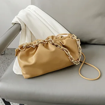 All-match chain portable small square bag women 2020 new solid color one-shoulder women's bag fold cloud bag underarm bag
All-match chain portable small square bag women 2020 new solid color one-shoulder women's bag fold cloud bag underarm bag