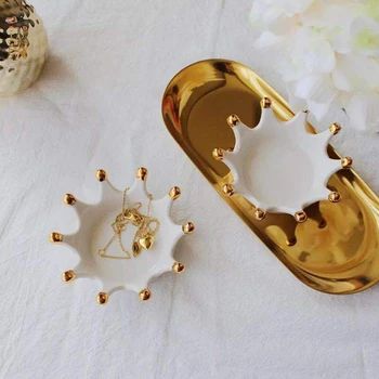 Nordic Creative Gold Crown Gold Ceramic Small Dish Sauce Dish Ring Necklace Snack Storage Tray Decorative Ornaments 
Nordic Creative Gold Crown Gold Ceramic Small Dish Sauce Dish Ring Necklace Snack Storage Tray Decorative Ornaments