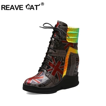 REAVE CAT New Wedge Heel Boots for Women Muti-color Hidden heels ankle boots Lady winter high top shoes big size 43
REAVE CAT New Wedge Heel Boots for Women Muti-color Hidden heels ankle boots Lady winter high top shoes big size 43