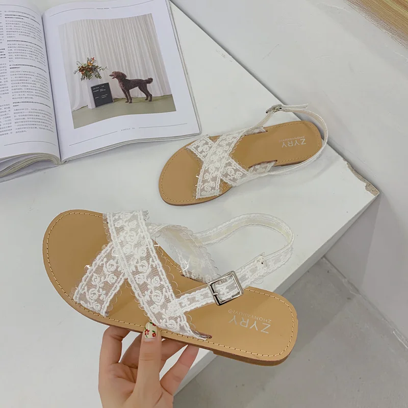2020 New Fashion Flat Bottom Wild Sandals Female Summer Ins Tide Lace Bottom Student Roman Shoes Chunky Sandalias Mujer Exotic
2020 New Fashion Flat Bottom Wild Sandals Female Summer Ins Tide Lace Bottom Student Roman Shoes Chunky Sandalias Mujer Exotic
