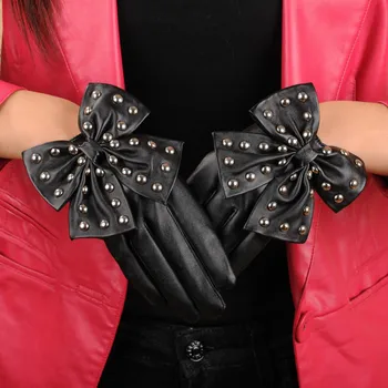 Fashion Elegant Women Gloves Lady Rivet Butterfly Bow Soft PU Leather Gloves For Women High Quality Tactical Gloves Guantes
Fashion Elegant Women Gloves Lady Rivet Butterfly Bow Soft PU Leather Gloves For Women High Quality Tactical Gloves Guantes