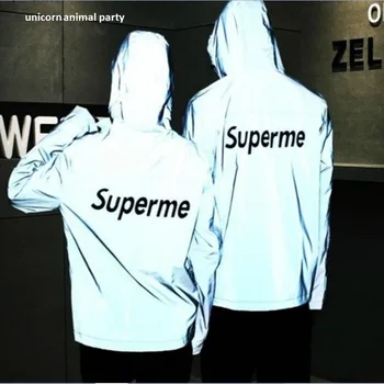 Unisex of 3M reflective coat should add the role of the wind overcoat street dance class street costume role playing Superman
Unisex of 3M reflective coat should add the role of the wind overcoat street dance class street costume role playing Superman