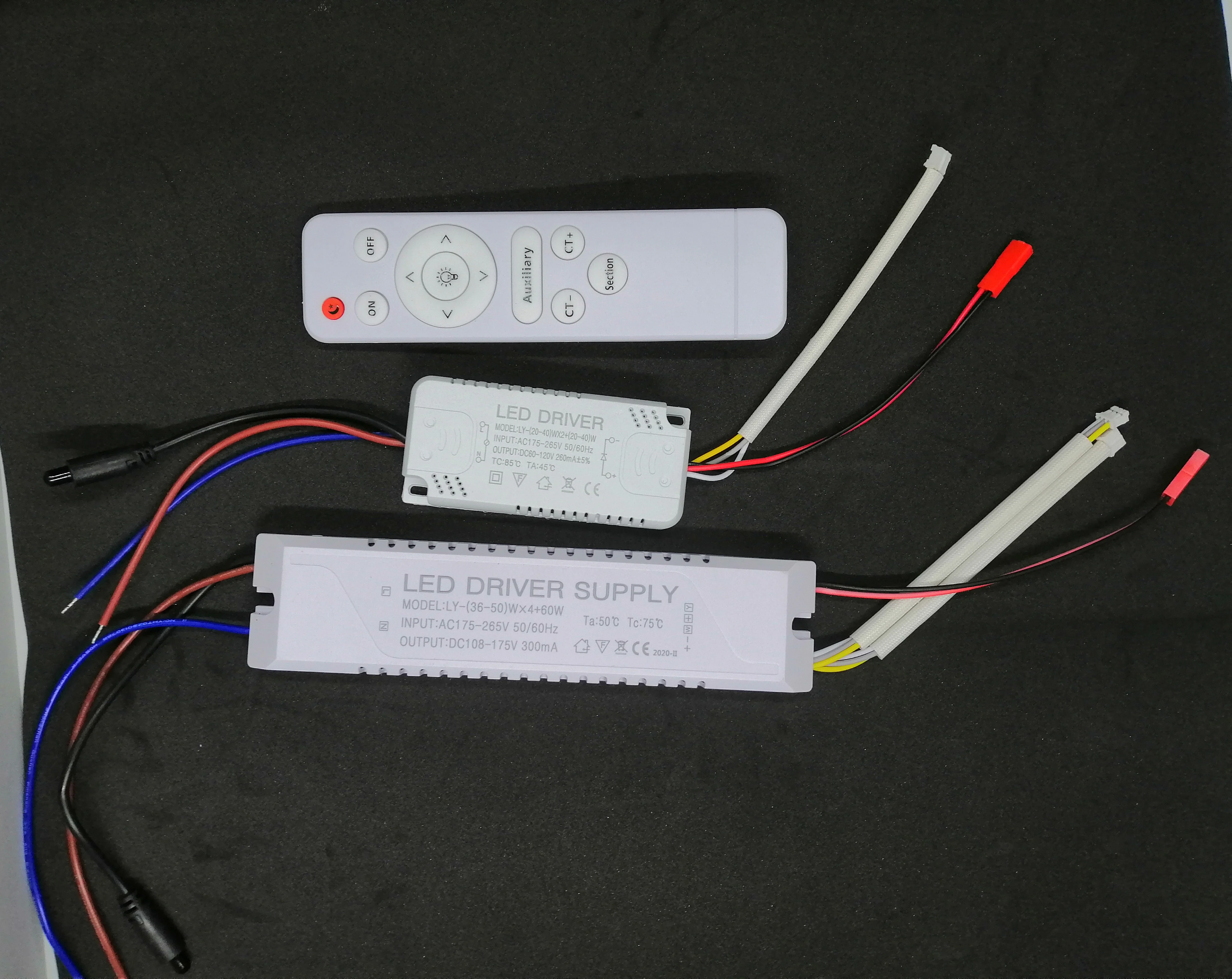 

Infrared remote control LED driver 3 colors ceiling lamp transformer (20-40W)X2+40W (36-50)WX4+60W input 165-265V