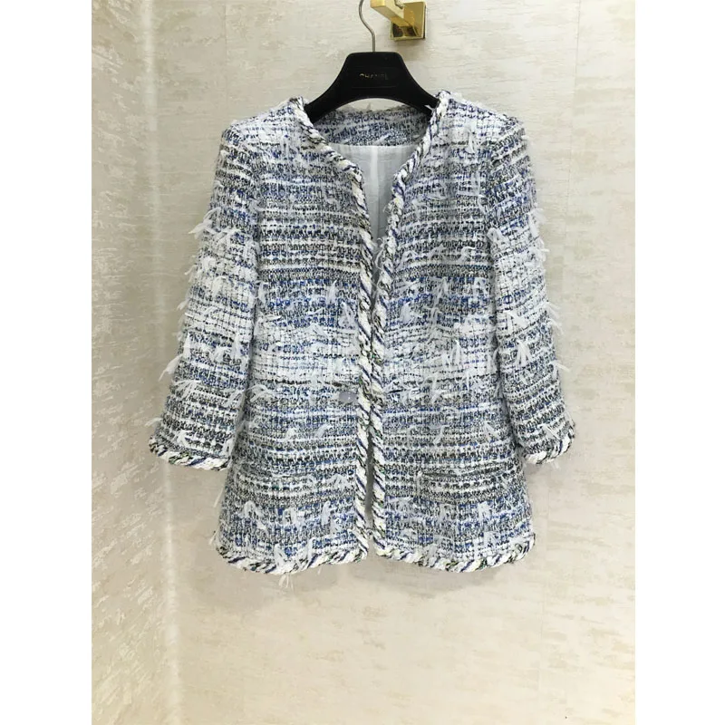 CC Autumn New Three-dimensional decoration one button lined silk temperament coat
CC Autumn New Three-dimensional decoration one button lined silk temperament coat