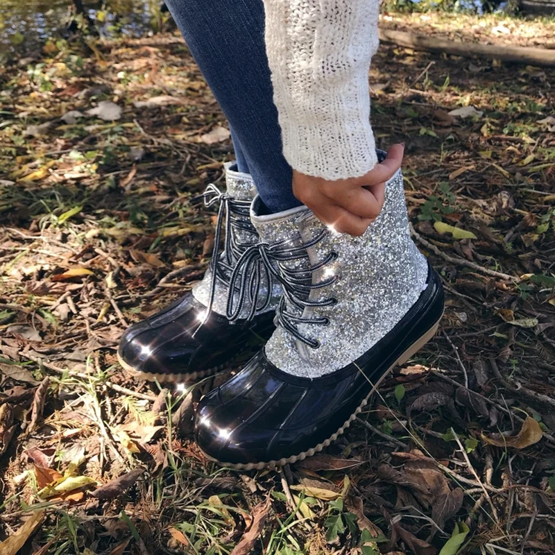 SHUJIN Jelly Shoes 2019 Women Sexy Ankle Boots Bling Sequin Female PVC Water Shoes Boots For Women Sandals Mujer Dropship
SHUJIN Jelly Shoes 2019 Women Sexy Ankle Boots Bling Sequin Female PVC Water Shoes Boots For Women Sandals Mujer Dropship