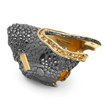 Retro Black Stone Yellow Gold Hollow Ring Women Men Punk Jewelry Tree Bark Horseshoe Two Tone Rings anillos bague Z4T420
Retro Black Stone Yellow Gold Hollow Ring Women Men Punk Jewelry Tree Bark Horseshoe Two Tone Rings anillos bague Z4T420