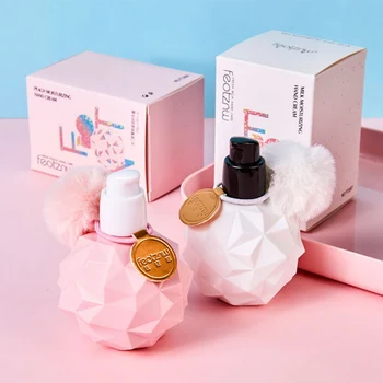 Winter Natural Milk Peach Hand Cream Long-lasting Moisturizing Nourishing Skin Smooth Fine Lines Brighten Skin Tone Cream
Winter Natural Milk Peach Hand Cream Long-lasting Moisturizing Nourishing Skin Smooth Fine Lines Brighten Skin Tone Cream