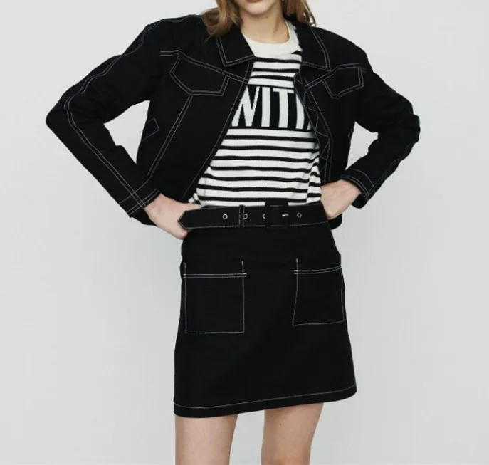 Stitching Short Jacket Casual Slim Women's Jeans Jacket Lady Patchwork Zipper Outwear
Stitching Short Jacket Casual Slim Women's Jeans Jacket Lady Patchwork Zipper Outwear