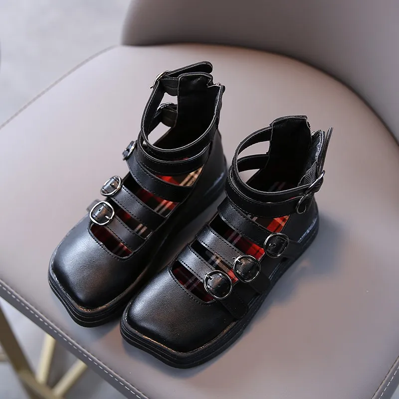 Children's Rome Sandals 2020 New Girls Shoes Kids Pu Leather Black Cutout Zip Rubber Princess Sandals Shoes Students Girl Boots
Children's Rome Sandals 2020 New Girls Shoes Kids Pu Leather Black Cutout Zip Rubber Princess Sandals Shoes Students Girl Boots