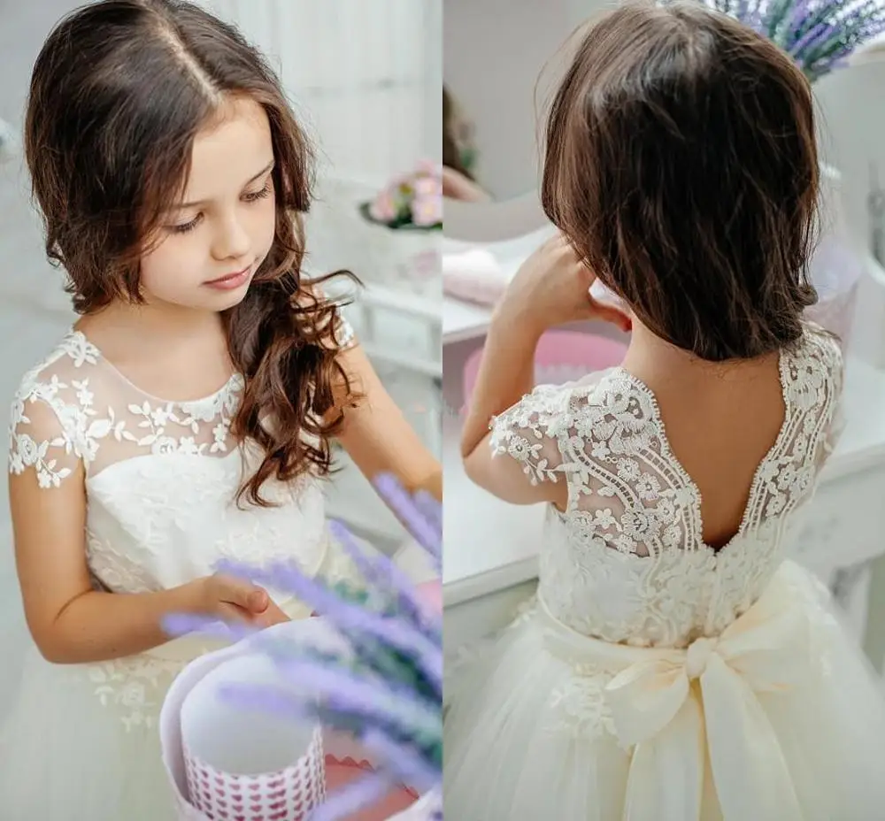 Cute Princess Flower Girls Dresses Lace Tulle Cap Sleeves Birthday Party Dresses First Communion Dresses With Ribbon Sash
Cute Princess Flower Girls Dresses Lace Tulle Cap Sleeves Birthday Party Dresses First Communion Dresses With Ribbon Sash