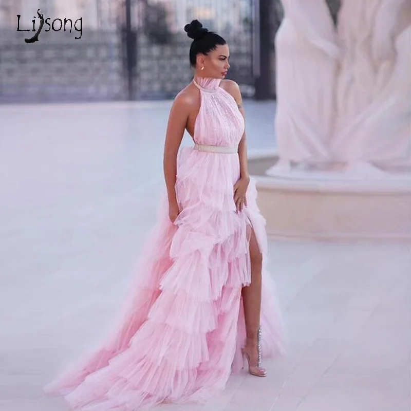 Vestidos de fiesta Sweet Pink TIered Tulle Evening Party Dresses Sexy Halter Backless High Slit Fashion Arabic Long Prom Gowns
Vestidos de fiesta Sweet Pink TIered Tulle Evening Party Dresses Sexy Halter Backless High Slit Fashion Arabic Long Prom Gowns