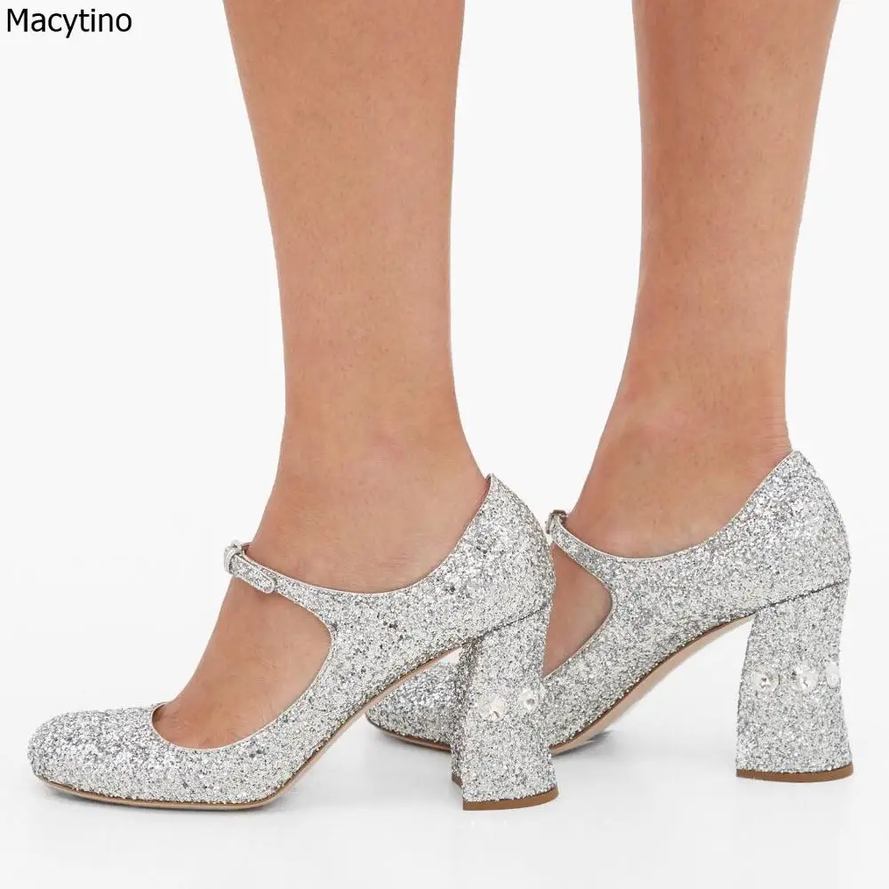 2022 White Wedding Heels Women Pumps Sexy Ladies Super High Heels Fashion Red Foil Shinning Party Women Shoes Chunky Heel 10cm
2022 White Wedding Heels Women Pumps Sexy Ladies Super High Heels Fashion Red Foil Shinning Party Women Shoes Chunky Heel 10cm