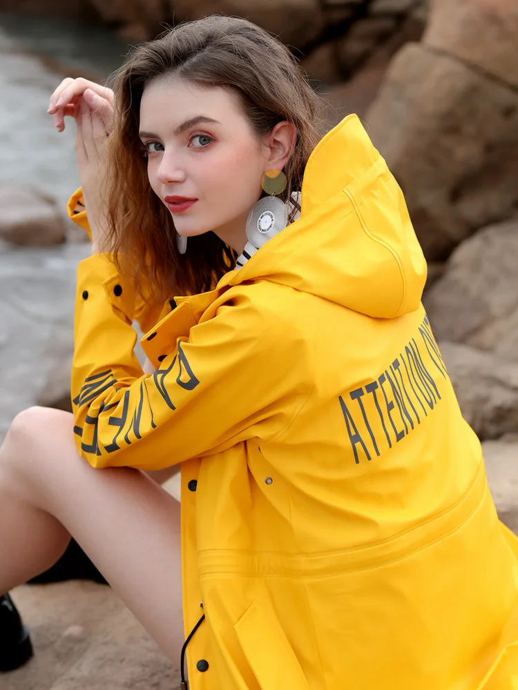 Waterproof Fashion Outdoor Hiking Jumpsuit Body Single Windbreaker Raincoat Coat Men Womens Jacket Windbreaker Plastic 60yy69
Waterproof Fashion Outdoor Hiking Jumpsuit Body Single Windbreaker Raincoat Coat Men Womens Jacket Windbreaker Plastic 60yy69
