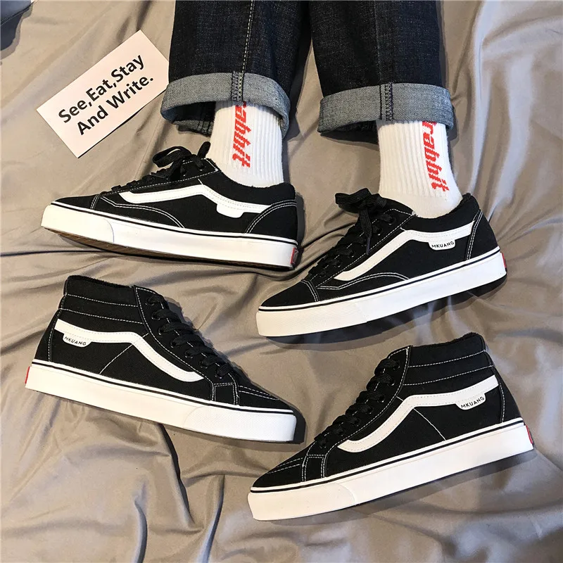 High-top shoes men's winter plus velvet thick casual warm shoes Korean trend students wild cotton shoes black 39 yards DECONCE
High-top shoes men's winter plus velvet thick casual warm shoes Korean trend students wild cotton shoes black 39 yards DECONCE