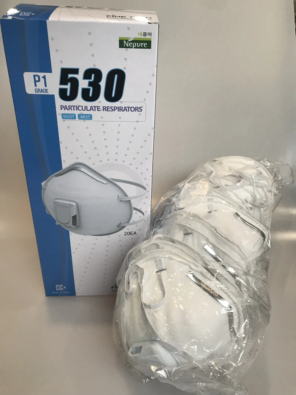 DHL 20 PCS of BOX Made in Korea Nepure 530, N95 Face Mask with filter Protective Mask In Stock
DHL 20 PCS of BOX Made in Korea Nepure 530, N95 Face Mask with filter Protective Mask In Stock