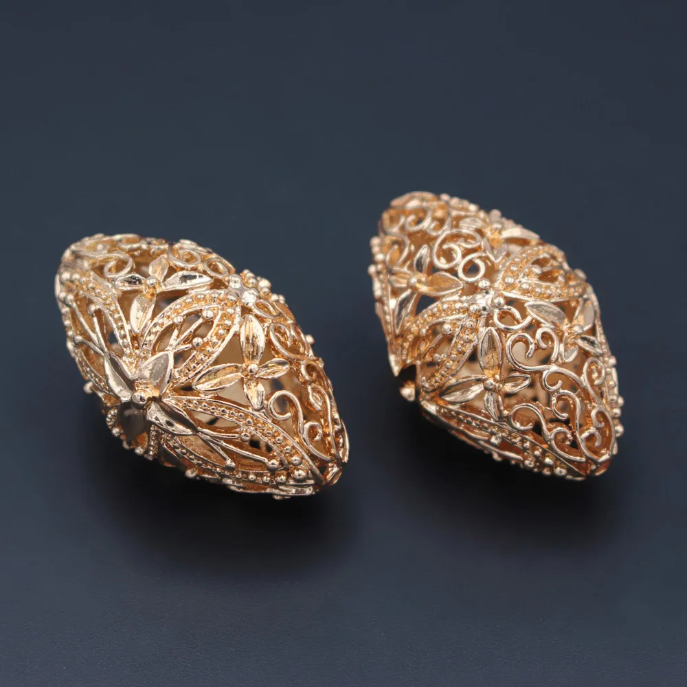 10pcs Hollow Flower African Beads Nigerian Metal Spacer Beads Charms for Men Women Dubai Gold Wedding Set Designs Jewelry Making
10pcs Hollow Flower African Beads Nigerian Metal Spacer Beads Charms for Men Women Dubai Gold Wedding Set Designs Jewelry Making