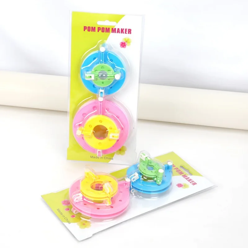 8Pcs/set Pom Maker Set DIY Wool Yarn Fluff Ball Crochet Knitting Craft Tool Kit (Random Color)
8Pcs/set Pom Maker Set DIY Wool Yarn Fluff Ball Crochet Knitting Craft Tool Kit (Random Color)