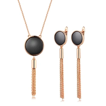 New Fashion Circle Ceramic Tassel Pendant Necklace Earrings With AAA Cubic Zirconia Black and White Ceramic Necklace for Wedding
New Fashion Circle Ceramic Tassel Pendant Necklace Earrings With AAA Cubic Zirconia Black and White Ceramic Necklace for Wedding