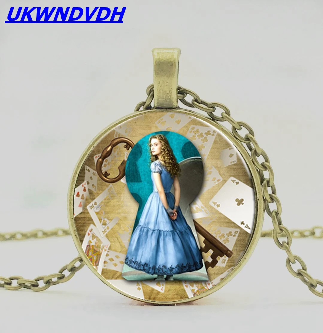 Poker, Alice Pendant Necklace, OL Style Fashion Woman Necklace
Poker, Alice Pendant Necklace, OL Style Fashion Woman Necklace