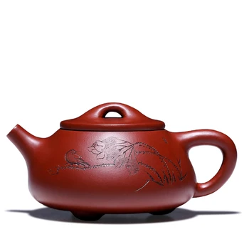 Ancient Yue Tang Yixing Raw Ore Dark-red Enameled Pottery Teapot Famous Pure Full Manual Teapot Bright Red Robe View Boat Stone
Ancient Yue Tang Yixing Raw Ore Dark-red Enameled Pottery Teapot Famous Pure Full Manual Teapot Bright Red Robe View Boat Stone