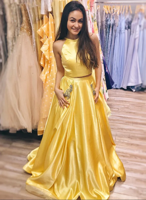 Fashion Two Pieces Yellow Prom Gown with Pockets Floor Length Long Skirt Women Formal Evening Dress robe de soiree
Fashion Two Pieces Yellow Prom Gown with Pockets Floor Length Long Skirt Women Formal Evening Dress robe de soiree